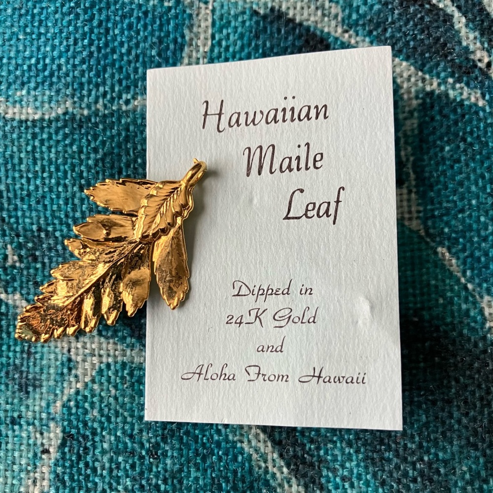 Hawaiian Maile Leaf Gold Pendant